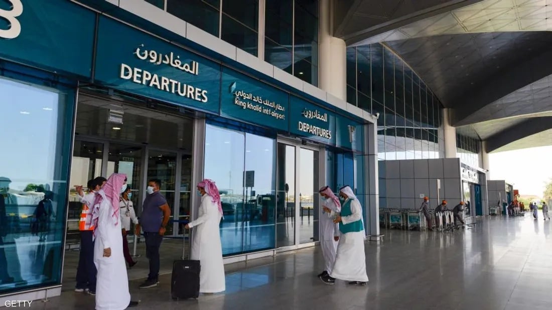 الحوثيون يستهدفون مطار الرياض... 5 جرحى في العناية الفائقة